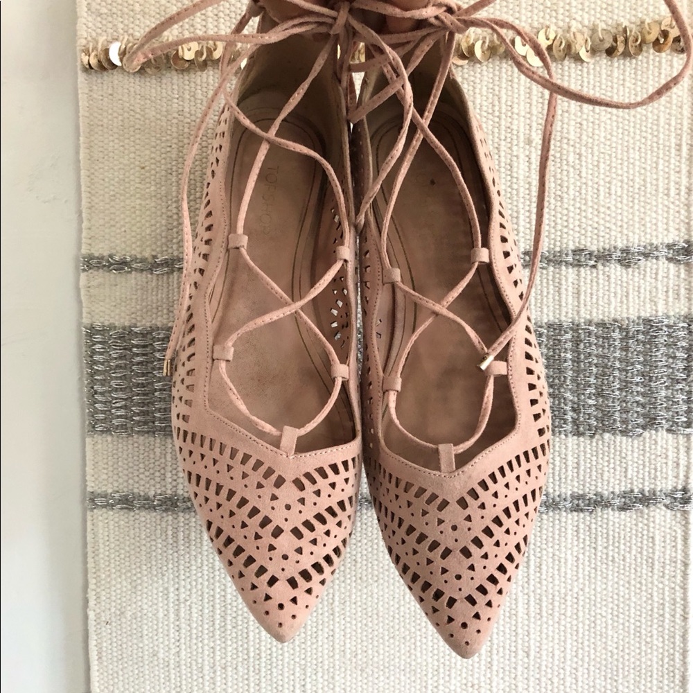 Barely worn topshop ghillie blush eyelet flats